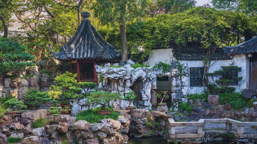 Shanghai: Yu Garden Entry Ticket with PDF Guidebook - The Nine-turn Bridge and the first garden views