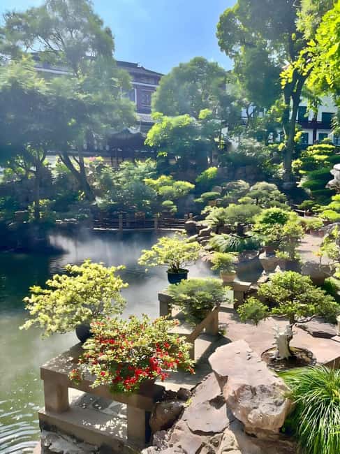 Shanghai: Yu Garden with Entry Tickets(optional) - Arriving at 9:00 AM gives you room to look up
