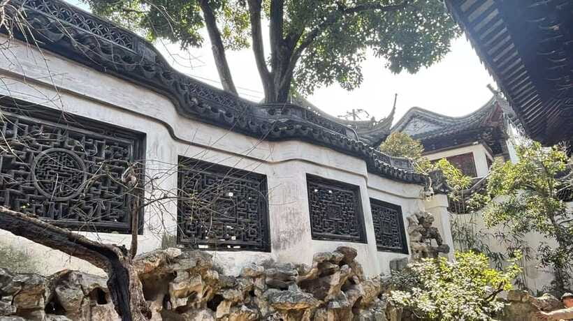 Shanghai: Yu/Yuyuan Garden Entry Ticket--E ticket - Adding Yuyuan Garden to the Old City