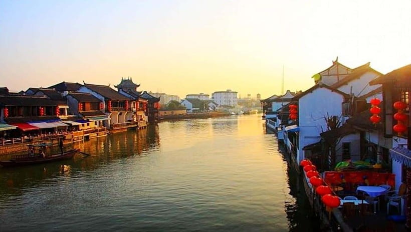 Shanghai: Zhujiajiao Private Tour w/ Boat Ride & Garden - Markets, snacks, and small-town details