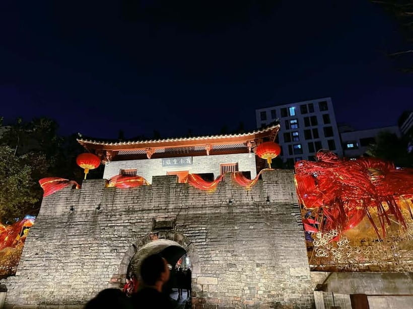 Shenzhen:8h City Walk & Future Experience Highlights Trip - Lianhuashan Park: Shenzhen from above