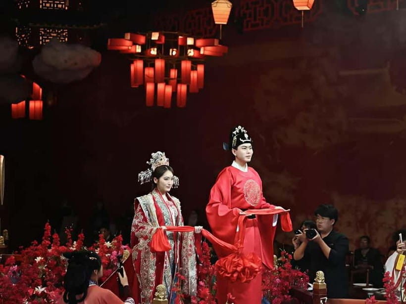 Shenzhen: Immersive Tang Dynasty Banquet Show - How the dinner and show fit together
