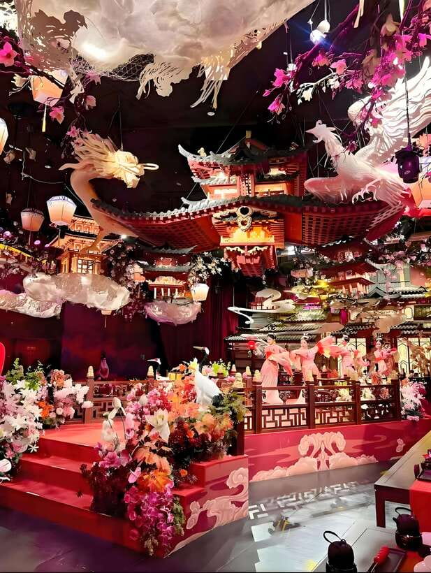 Shenzhen: Royal Dinning Experience with Culture Performance - Language, tickets, and booking advice
