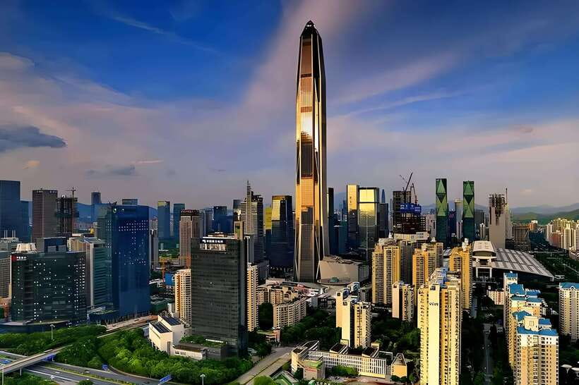 ShenZhen: Tallest Building with Luxury Meal on Highest Floor - Reaching Ping An Finance Center in Futian