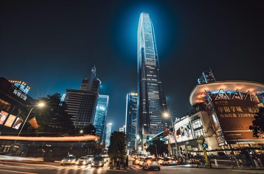 ShenZhen: Tallest Building with Luxury Meal on Highest Floor - A realistic look at the service