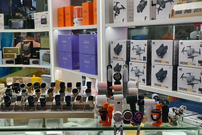 Shenzhen Tech Tour: Explore the Future - The third hour: Chinese tech brands in their own stores