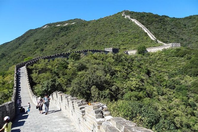 Small Group-Jinshanling Great Wall 1-day tour - Arriving at Jinshanling and getting started