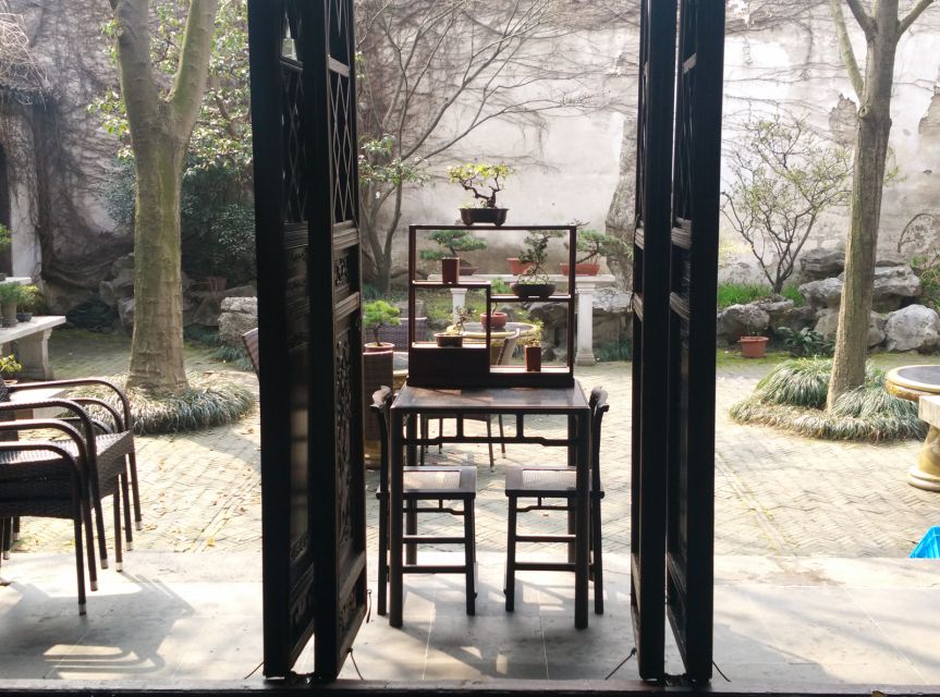 Su Zhou and Zhou Zhuang Water Village Day Tour - The Master of Nets Garden and Ming Dynasty design