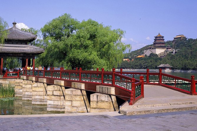 Summer Palace and Hot Spring Private Tour from Beijing - Lunch at a local Chinese restaurant