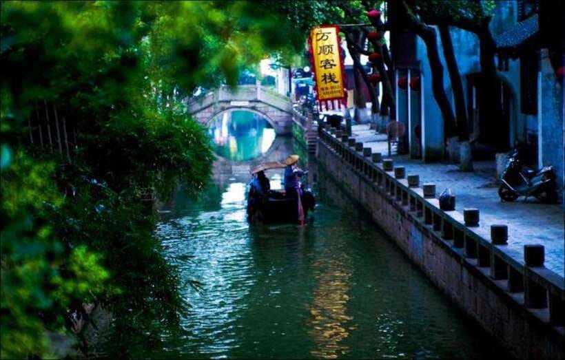 Suzhou and Tongli Water Town Private Day Trip from Shanghai - Lunch with local guidance