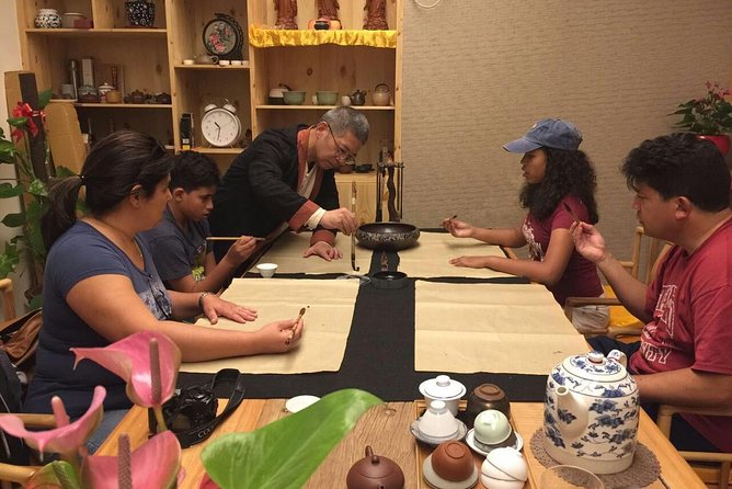 Tai Chi or Kung Fu plus Chinese Calligraphy Learning Class - What the martial arts lesson is really like