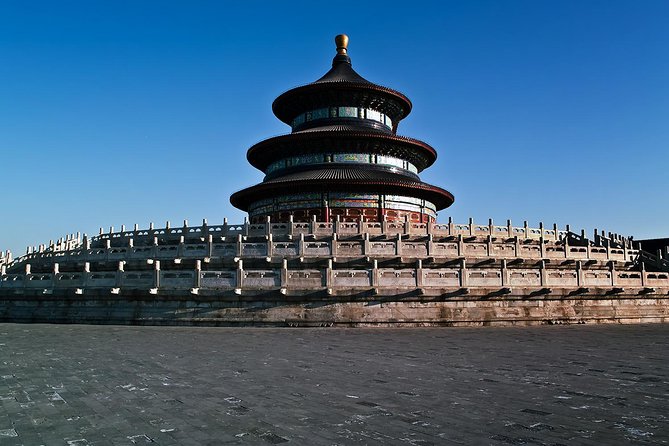 Temple of Heaven and Tai Chi Tour - Starting with a local tai chi master