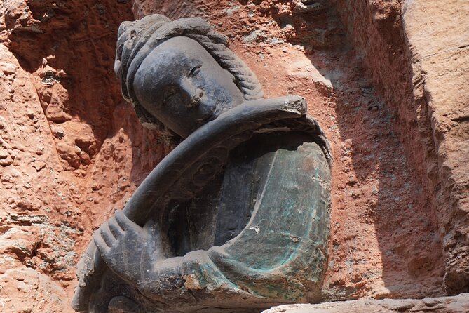 The Hidden Highlight of Dazu Ancient Rock Carvings Private Tour - What the $260 price really includes