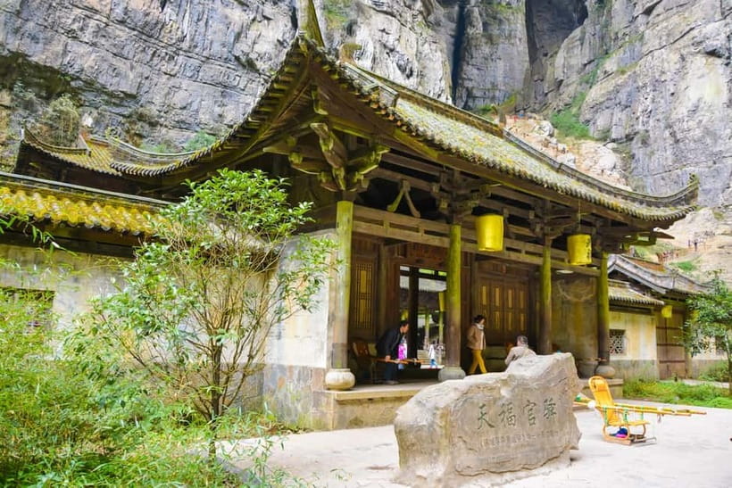 TianSheng Three Bridges + Longshui Gorge/Fairy Mountain - Walking below TianSheng Three Bridges