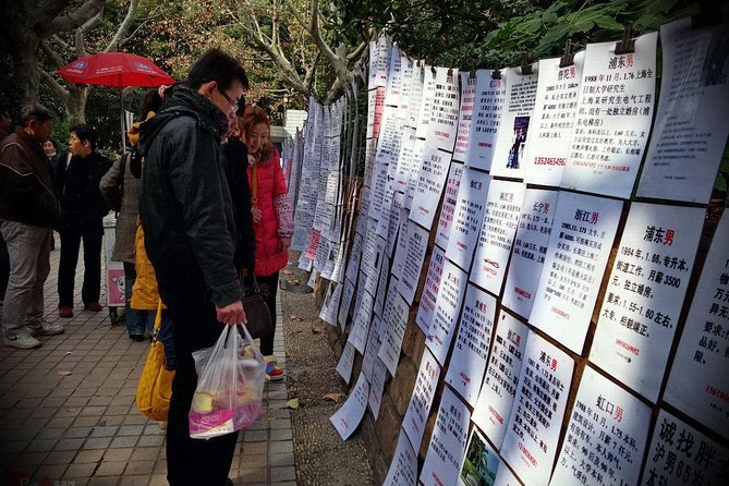 Ticket reservation for Chengdu Giant Panda Breeding Base - Transport choices and the extra cost of convenience