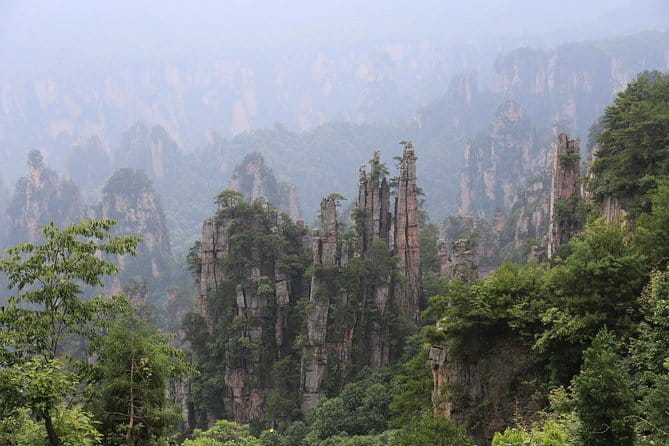 Top Zhangjiajie Mini Group Tour: Glass Bridge & Tianmen Mountain - Tianmen Mountain and the road to Heaven’s Gate