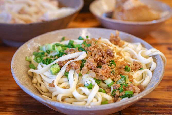 Tuktuk Food Tour Through Chengdu's Local Eats - Spice, dietary needs, and restaurant comfort