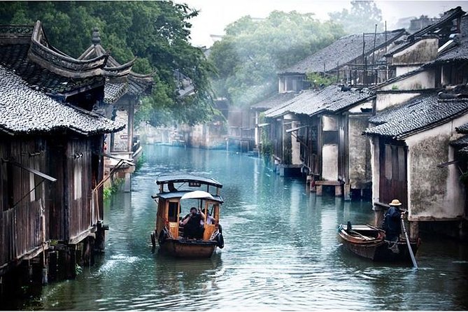 Wuzhen Water Town Delight Tour With Riverside Lunch Experience - Who will enjoy this private Wuzhen outing