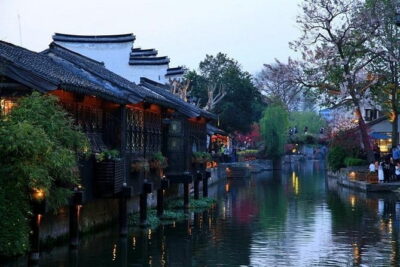 Wuzhen Water Town Self-Guided Tour with Private Transfer from Hangzhou