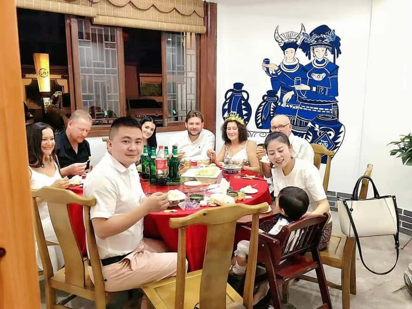 Xi'an in A Day: Terracotta Army+City Highlights+Family Lunch - A family lunch in Lintong District