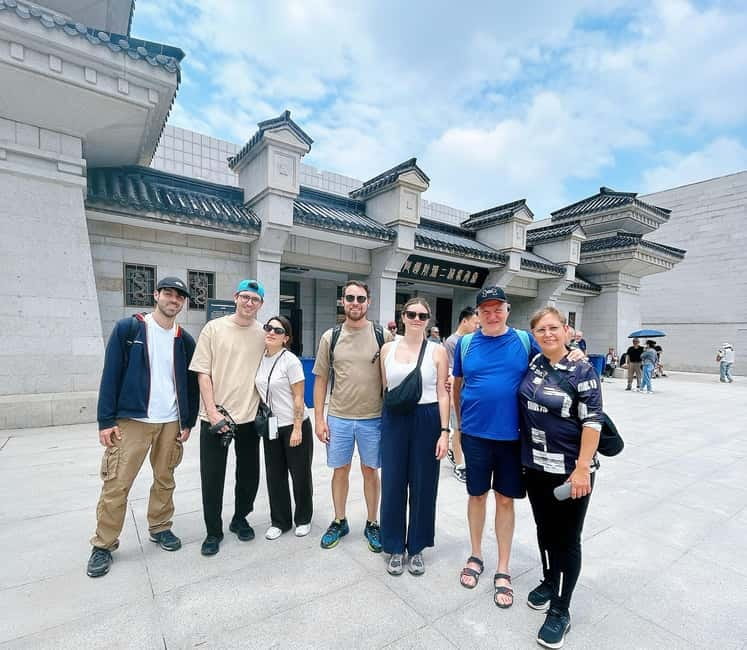 Xi'an in A Day: Terracotta Army+City Highlights+Family Lunch - Walking the Xi’an City Wall