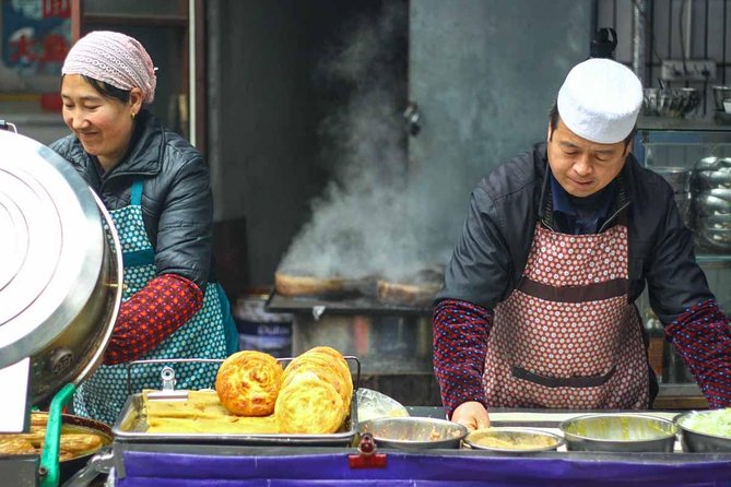 Xi'an Morning Food & Market Tour by TukTuk - Breakfast in the Muslim Quarter