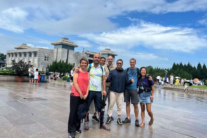 Xi'an: Terracotta Army Museum Group Tour - Return transport and an optional Tang Dynasty evening