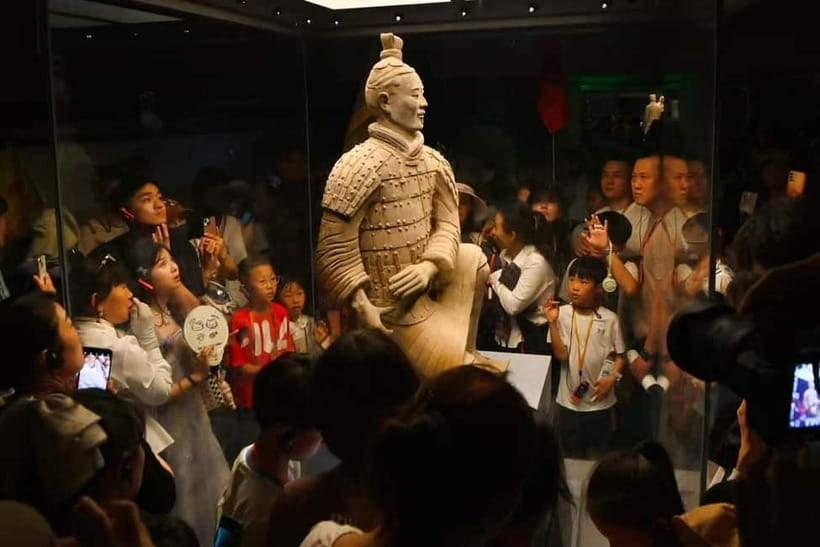 Xi'an:Terracotta Army Museum Walking Tour with Entry Tickets - What the two-hour museum walk covers