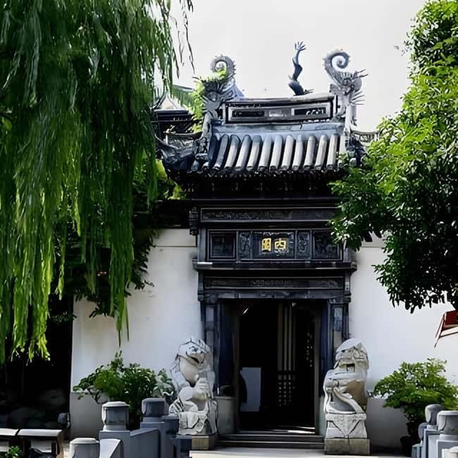 Yu Garden, Old Street, Bund & Zhujiajiao Water Town Bus Tour - What $60 gets you