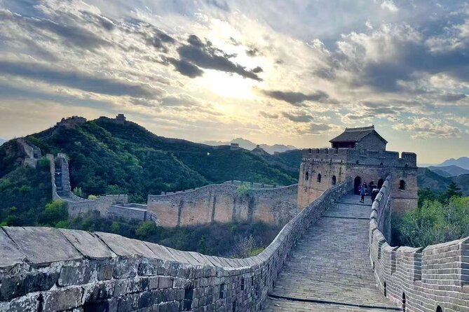 ZANBUS: Trip to the Jinshanling Great Wall Departing at 7:30 AM - What the $42 Price Really Includes