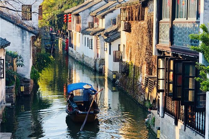 Zhujiajiao Water Town and Shanghai Highlights Private Trip - Why this private Shanghai day works well