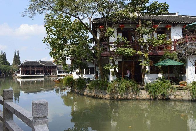 Zhujiajiao Water Village Half Day Tour - Walking into the old water town